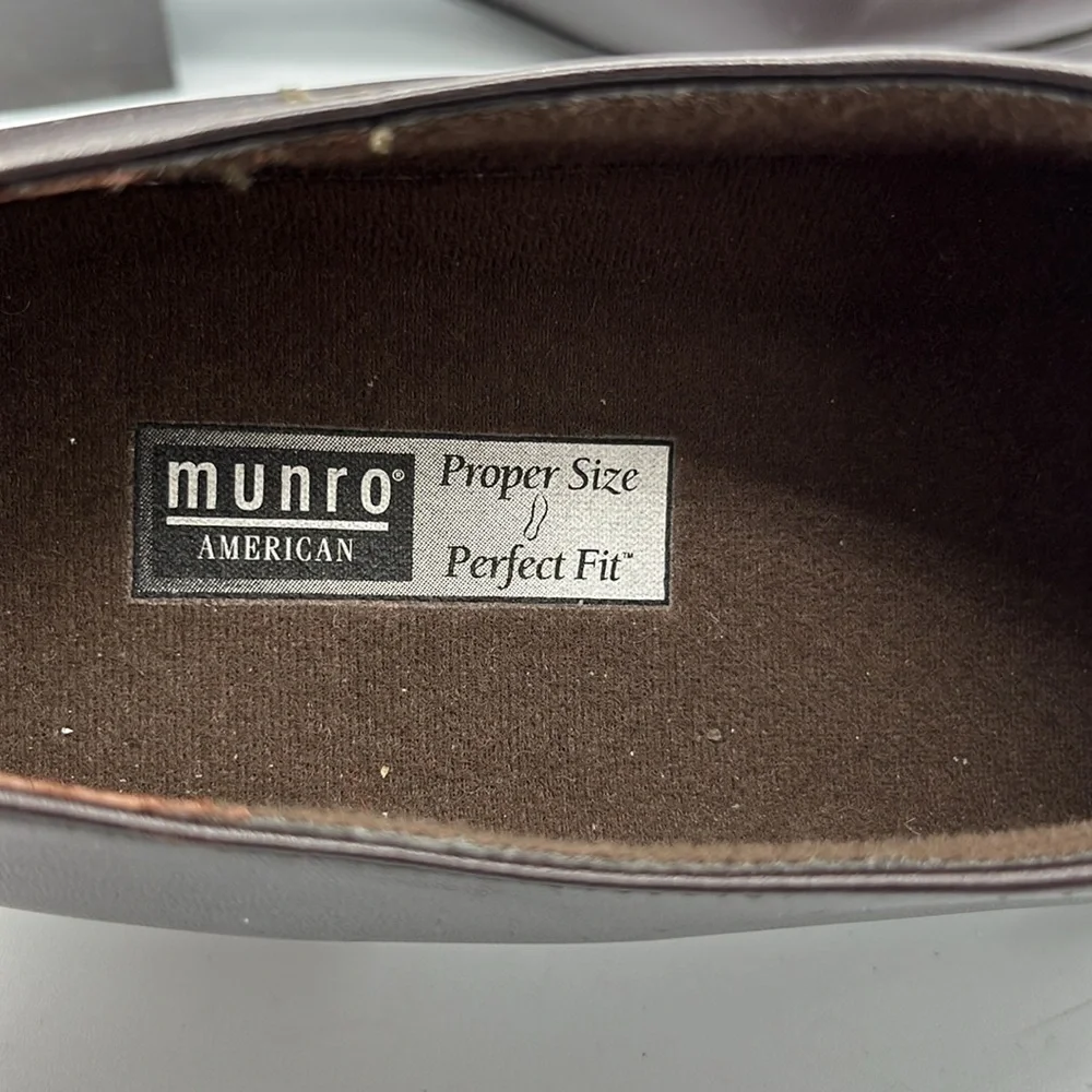 Munro American Two-Tone Brown Leather Shoes Size 8.5 | 1.5” Block Heel Comfort